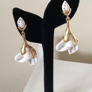 Oscar de la Renta Magnolia White Earrings
